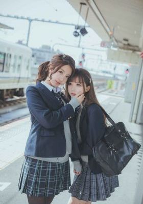 免费女同性大片